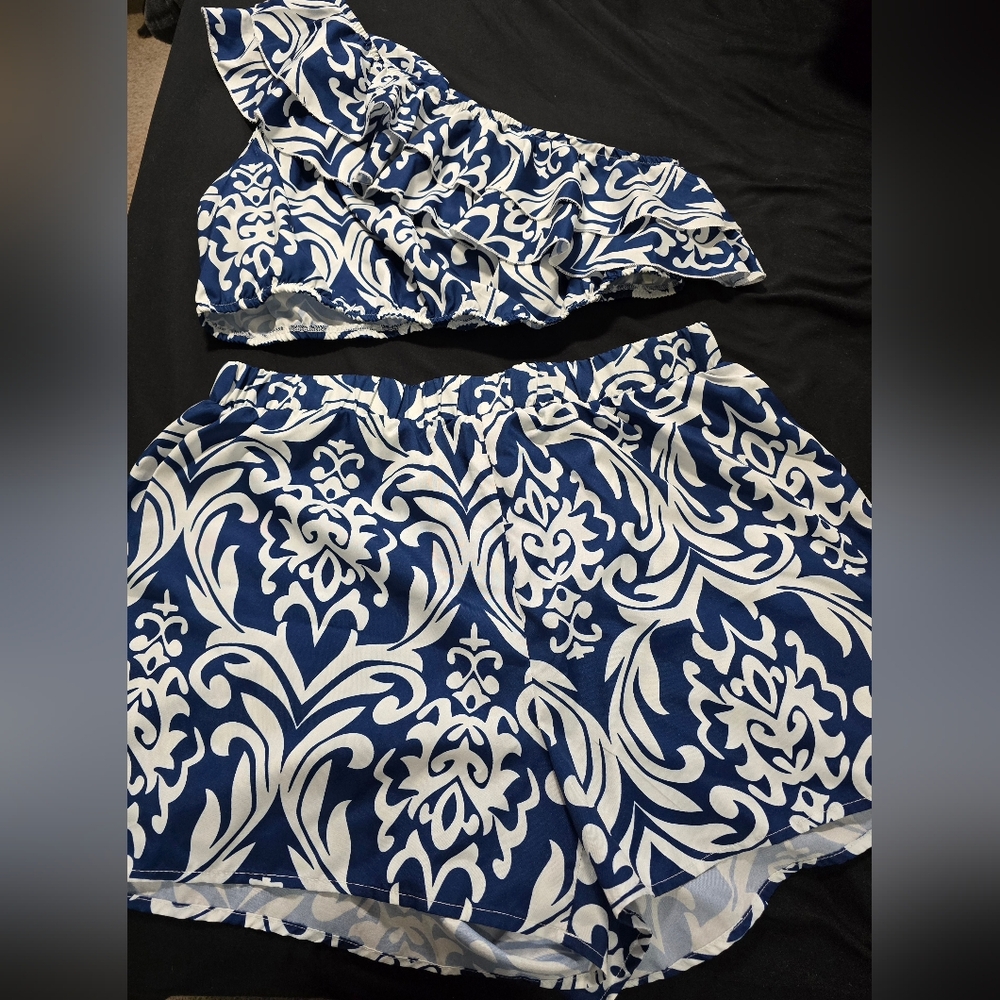 Shein Off The Shoulder Top/Matching Shorts Curve 2XL